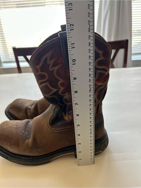 Ariat Brown Leather Western Boots with Dark Fabric Lining size 9.5 main image 10